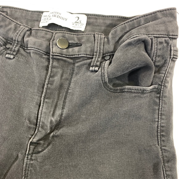 Abercrombie and Fitch - Picture 4 of 5